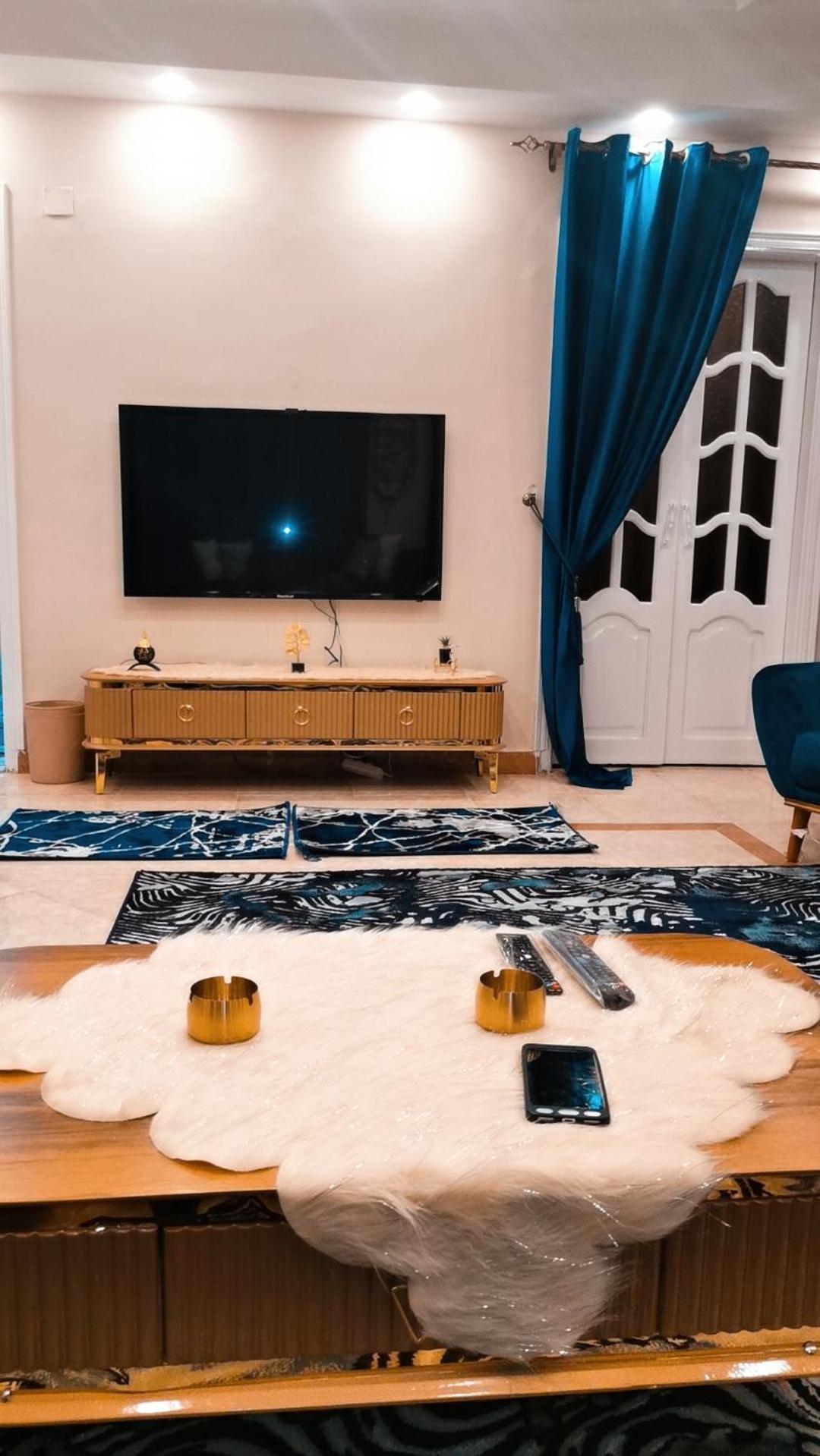 Apartment مفروشة سوبر لوكس حافظ رمضان *
